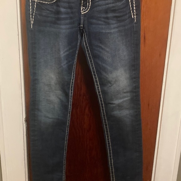 SOLD...Miss Me Jeans.. - Picture 9 of 9